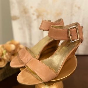 Nine West - size 6.5 - cream/tan